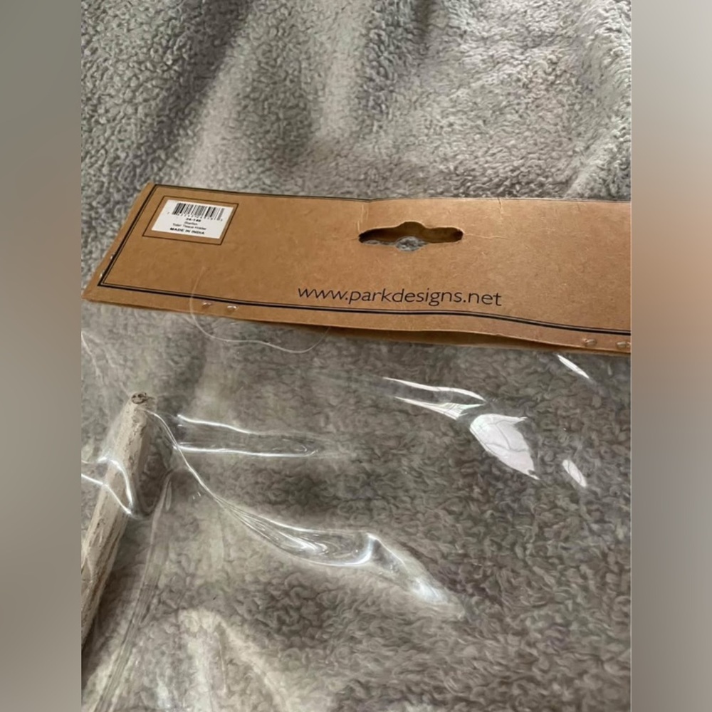 Starfish Toilet Tissue Holder - Cream - Picture 2 of 6